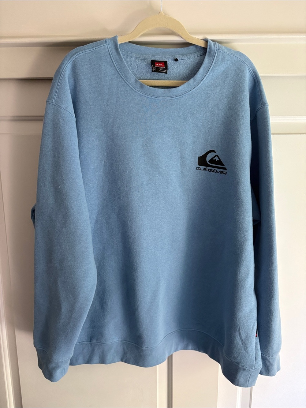 Quiksilver Light Blue Crewneck Sweatshirt with Black Logo
